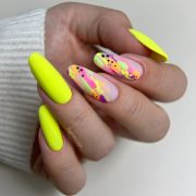 Gel Polish 422 Hello Yellow