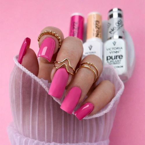 Nail art floral pour le printemps nail art fleurs ongles printemps design floral manucure