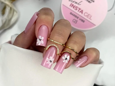pose floral minimaliste victoria vynn